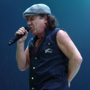 Brian Johnson problemas audición y le preocupa ser uno de los musicos sordos de la historia