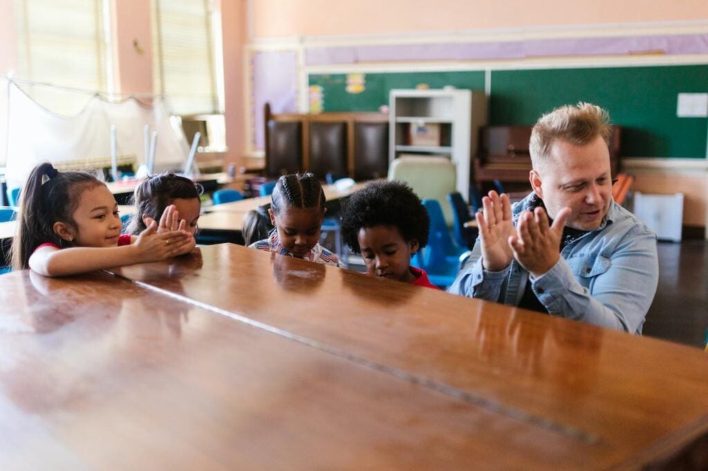 instrumentos musicales para colegios beneficios e la música en los niños