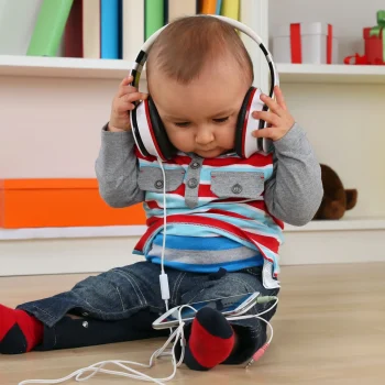 ¿Cuáles son los beneficios de la música en los niños y cómo ayuda esta a su desarrollo?