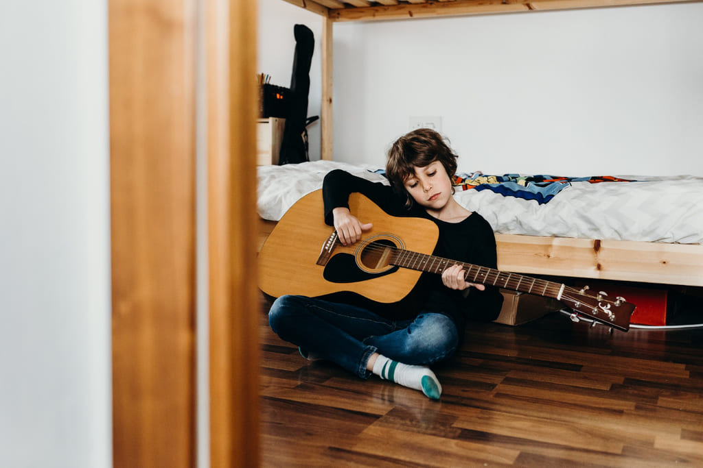 precio guitarra para principiantes